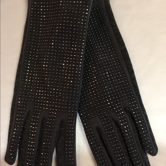 Gloves - Picture 2 of 2